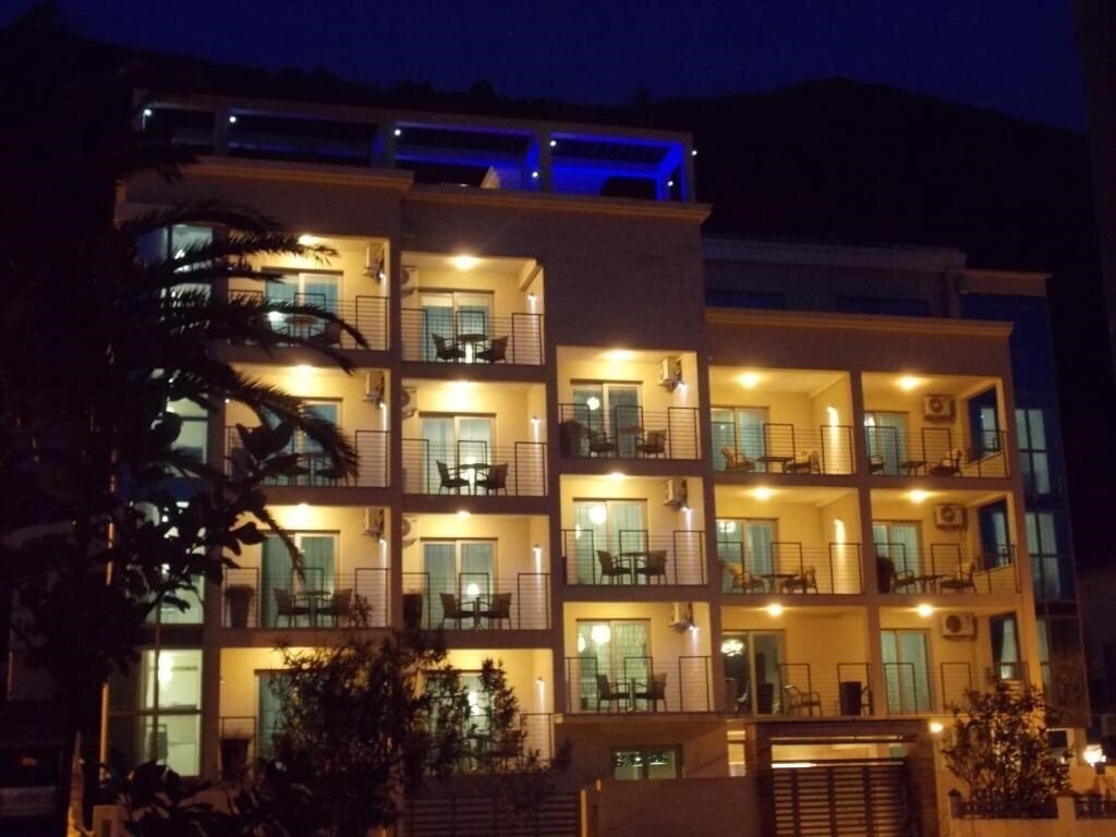 Панорама Grand Palazzo Budva 4*