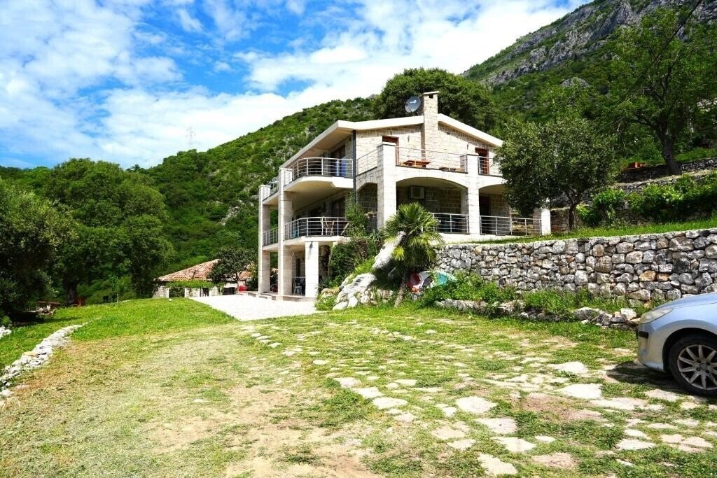 Готель Villa Eco House Buljarica 4*