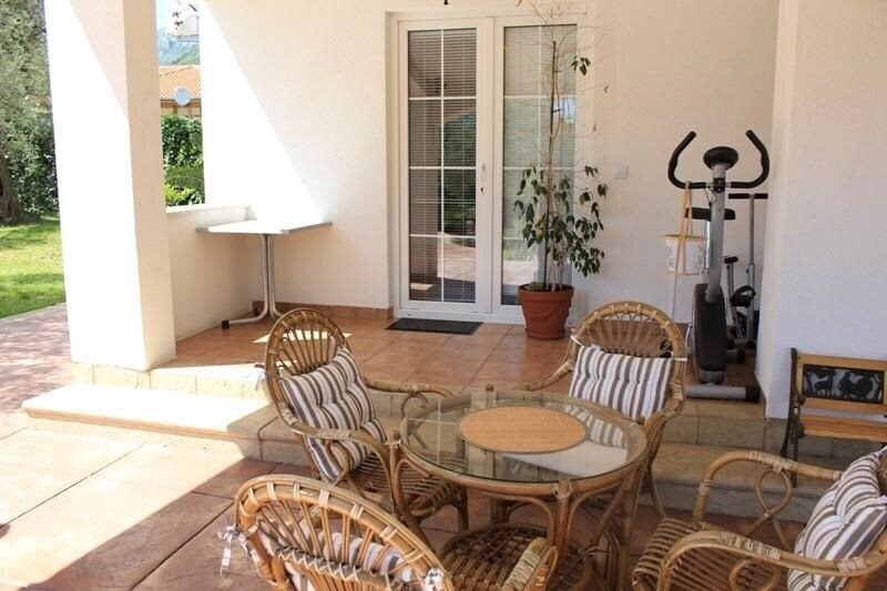 Територія Armenko Ilija Apartments 3*