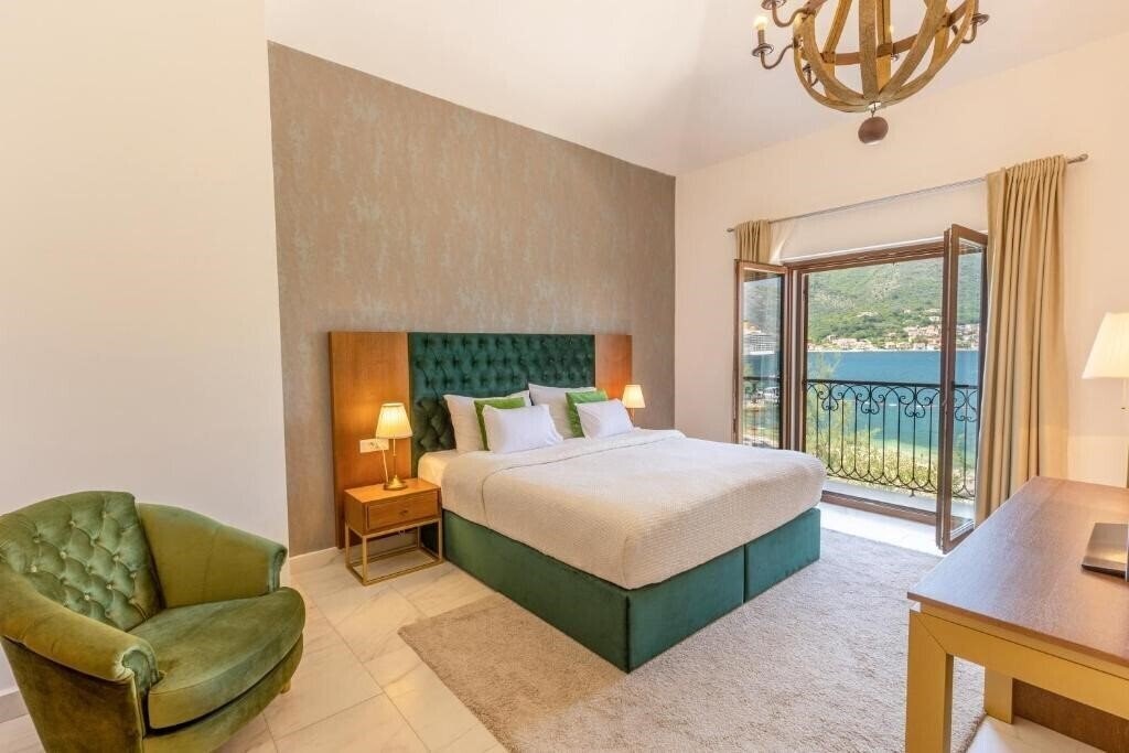 Вид Allure Palazzi Kotor Bay 5*