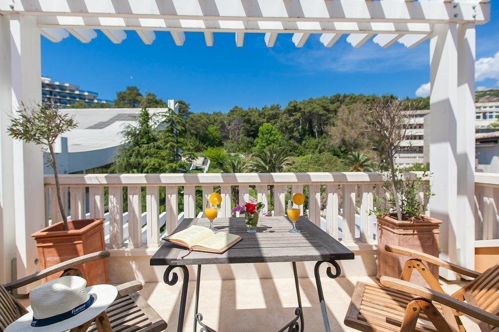 Вид Grifone Lux апартаменты