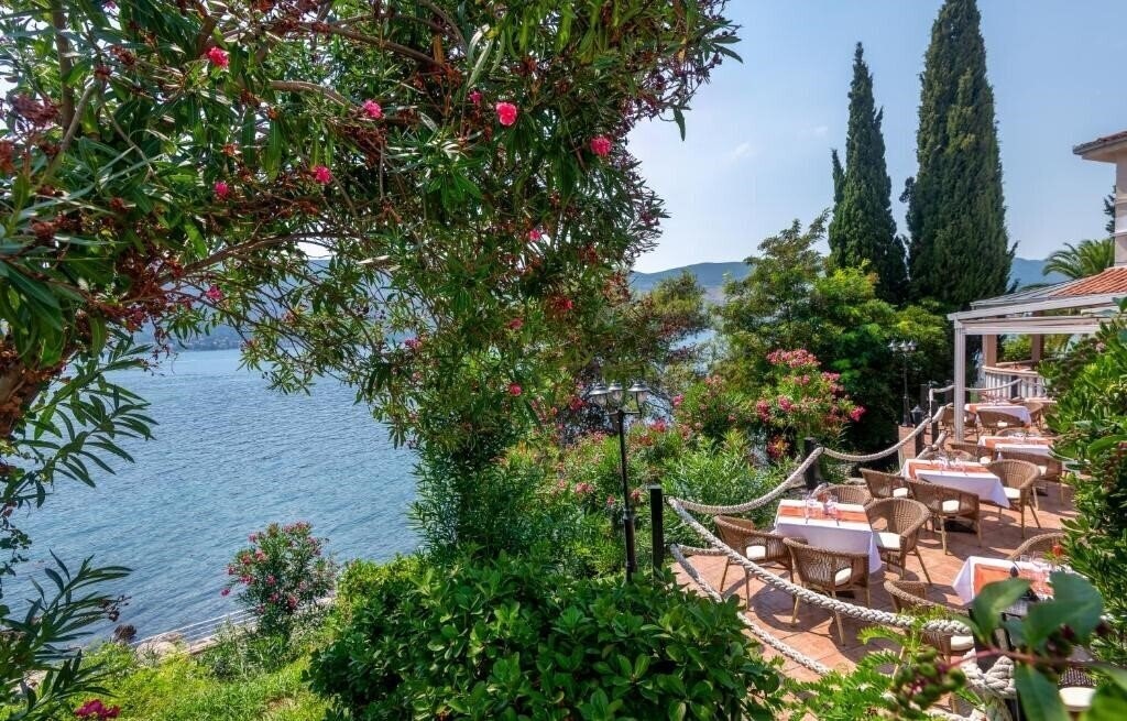 Территория Hunguest Hotel Sun Resort 4*