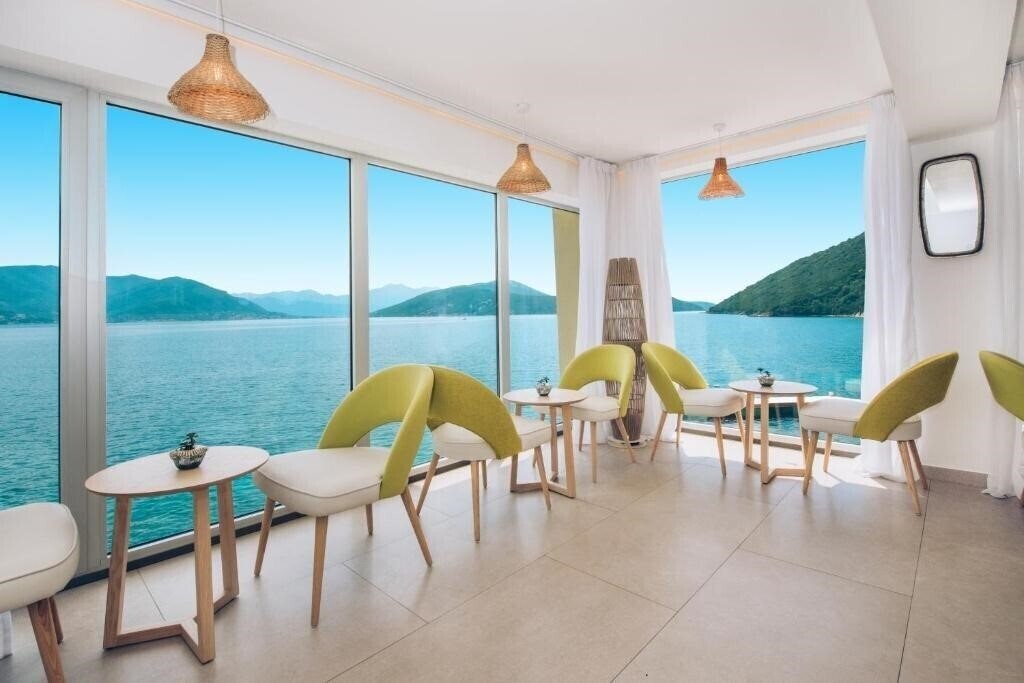 Апартаменты Iberostar Waves Herceg Novi (ex. Riviera Resort) 4*