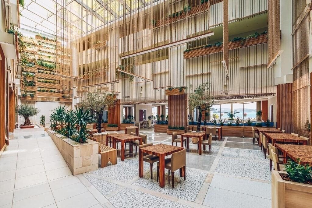 Фотография Carine Hotel Park (ex. Carine Park, Park Bijela, Carine Hotel Park Bijela, Iberostar Bijela Park) 4*