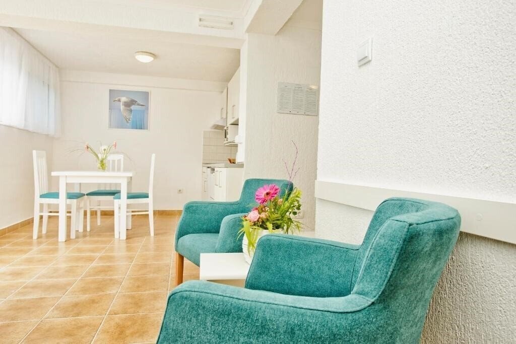 Панорама Kamelija Apartments 4*