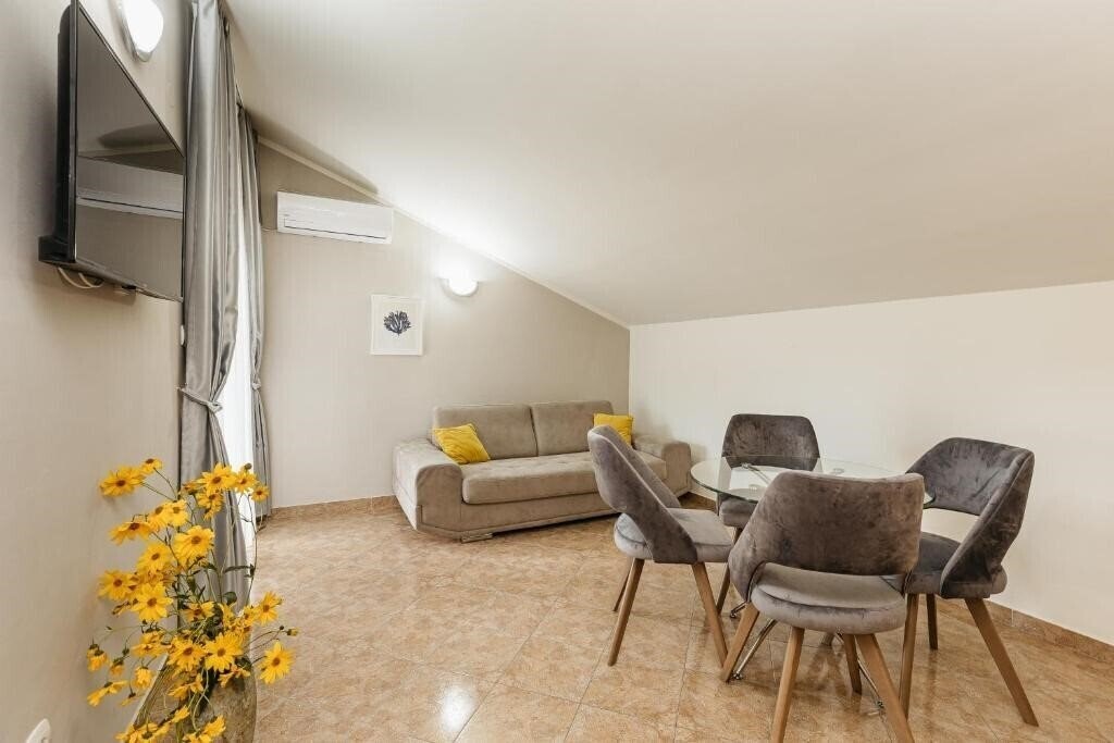 Вид Sun Village Apartments 4*