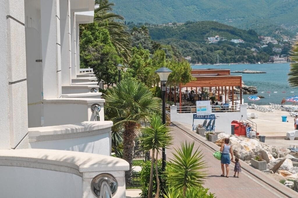 Панорама Hotel Perla Annexes 4*