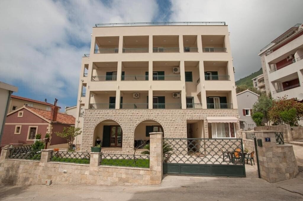 Готель Villa Medin Lux 4*