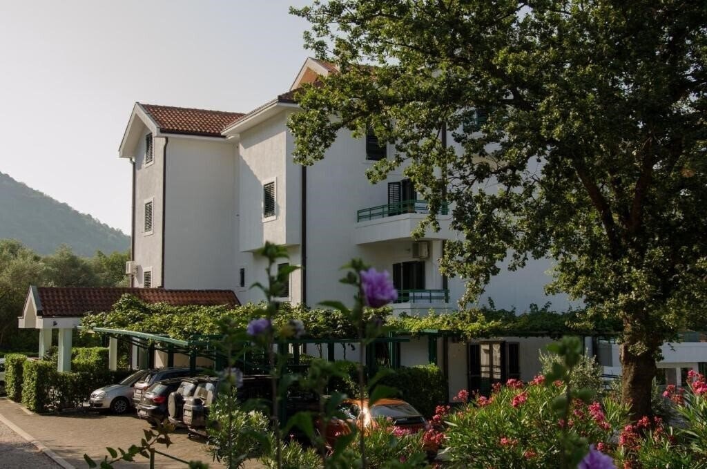 Отель Renome 3*