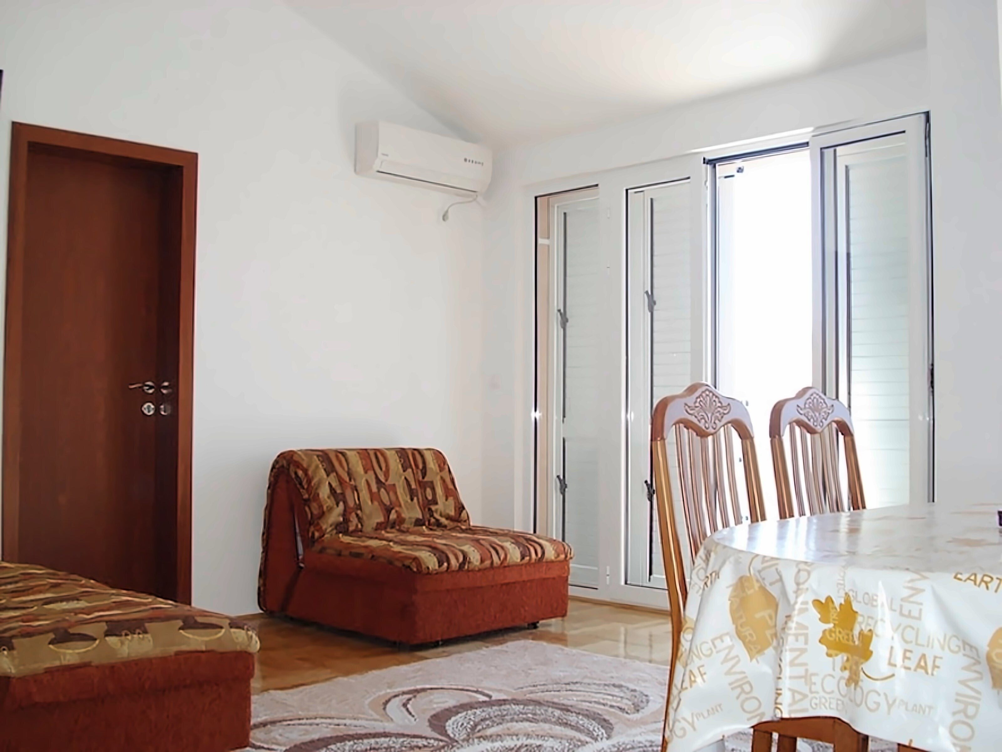 Картинка Seagull's Flight Dolphin апартаменты