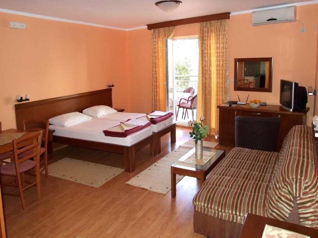 Панорама Oaza Lux 3*