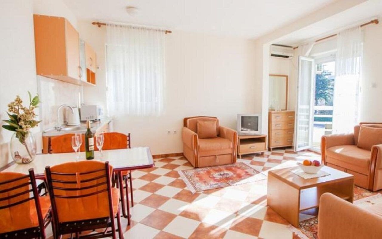 Апартаменты Apartmani "M" 3*