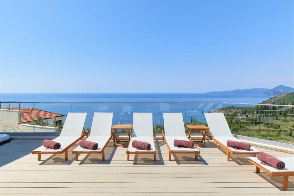 Апартаменти Ananti Resort Residence & Beach Club 5*