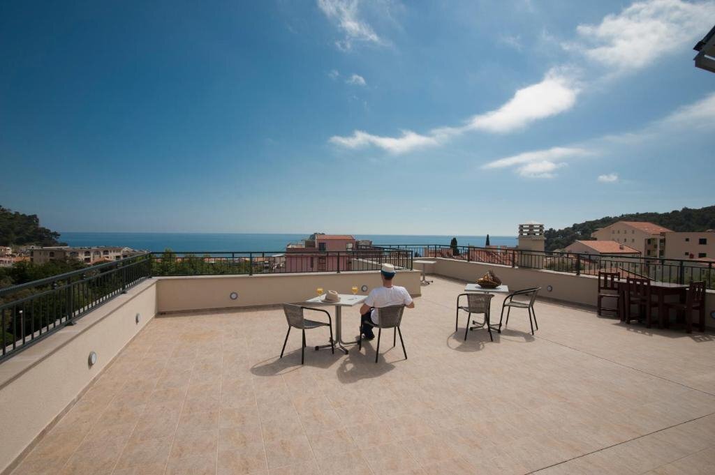 Фото Guest Houese Medin Apartments 3*