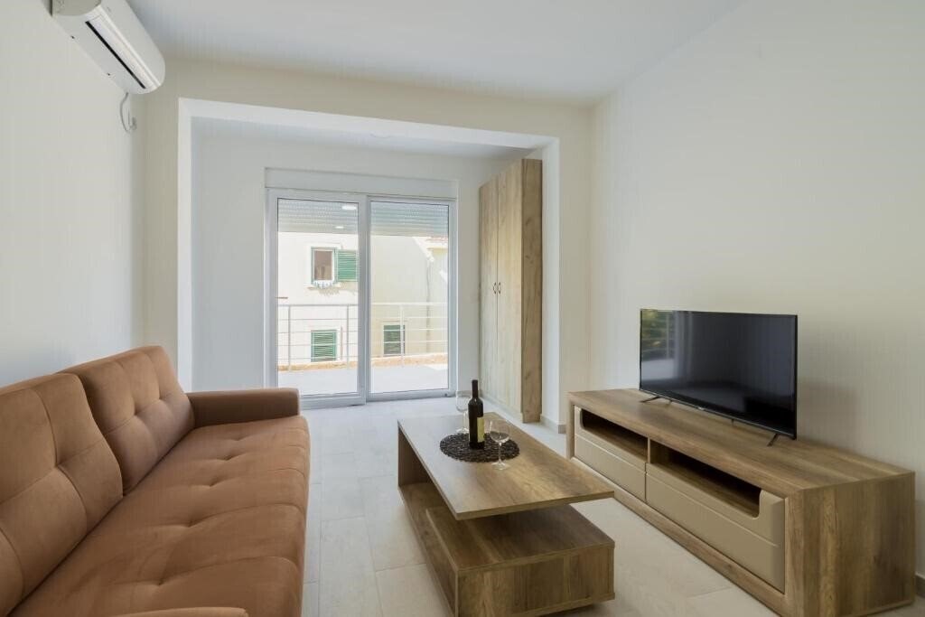 Вид Apartments Grejm Lux 4*