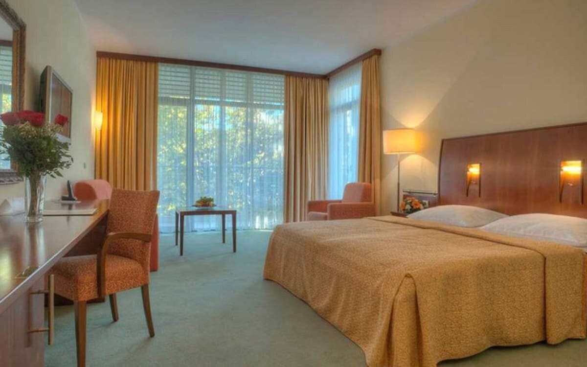 Территория Hotel Rivijera 4*