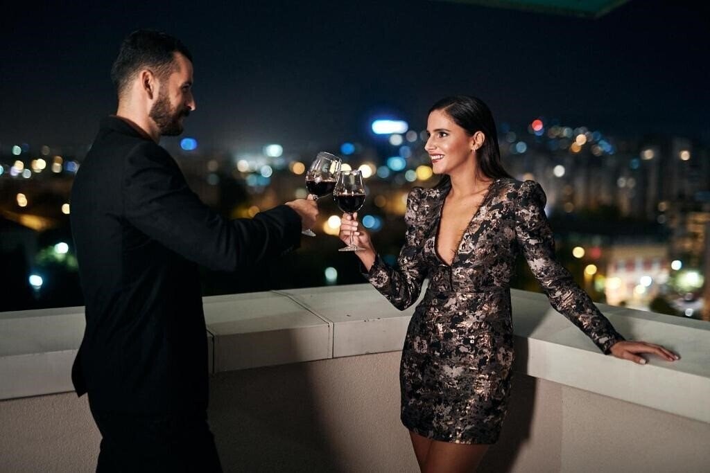 Территория Hotel Ramada 4*