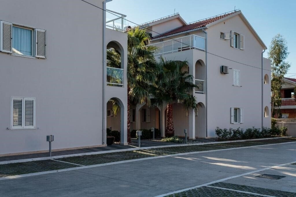 Апартаменти Laguna Mini Resort 4*