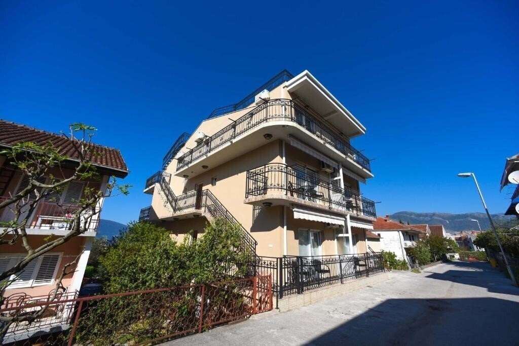Апартаменти D&D Apartments Tivat 4*