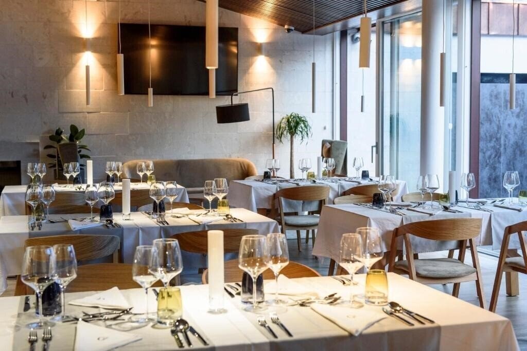 Панорама Hotel Gradska Cetinje 5*