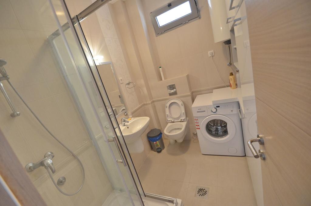 Фотографія Hec Apartments 4*