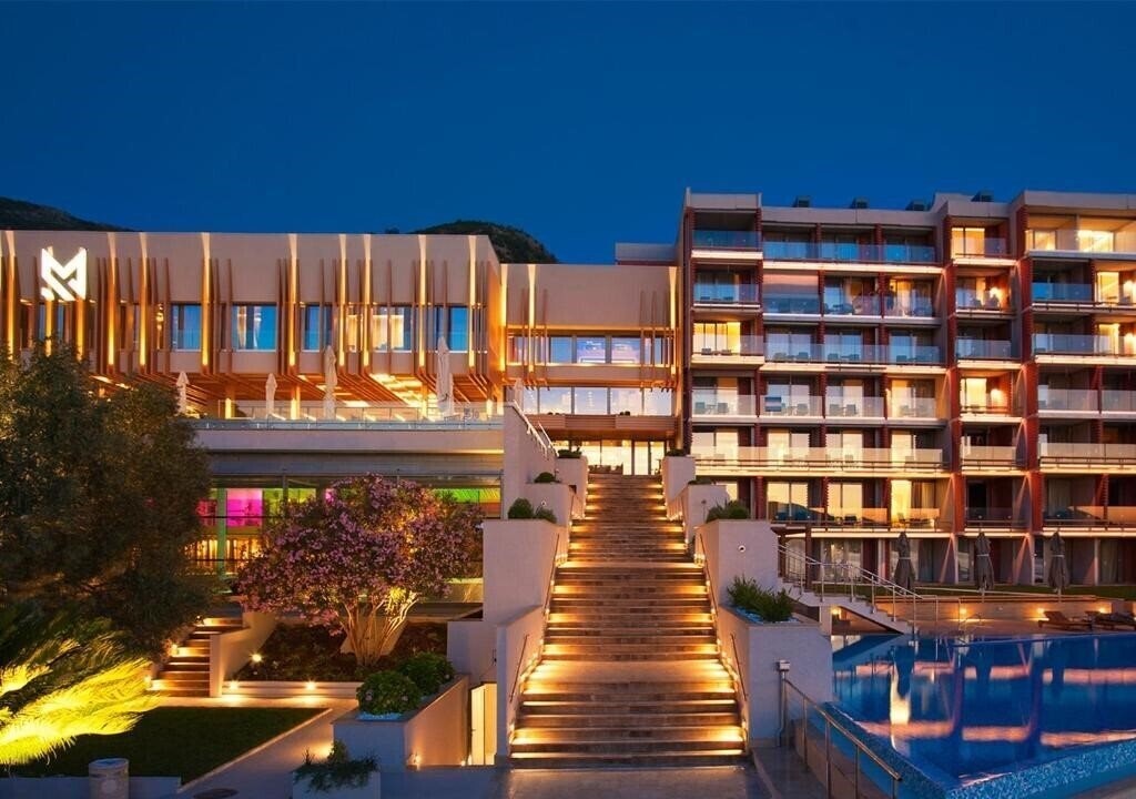 Отель Maestral Resort & Casino 5*