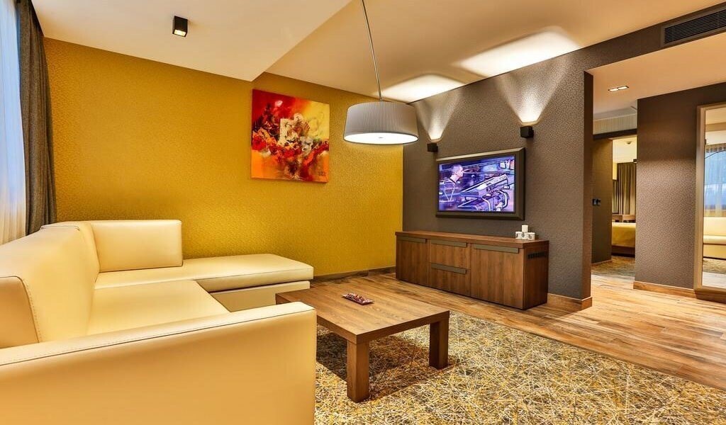 Панорама Zeta 4*