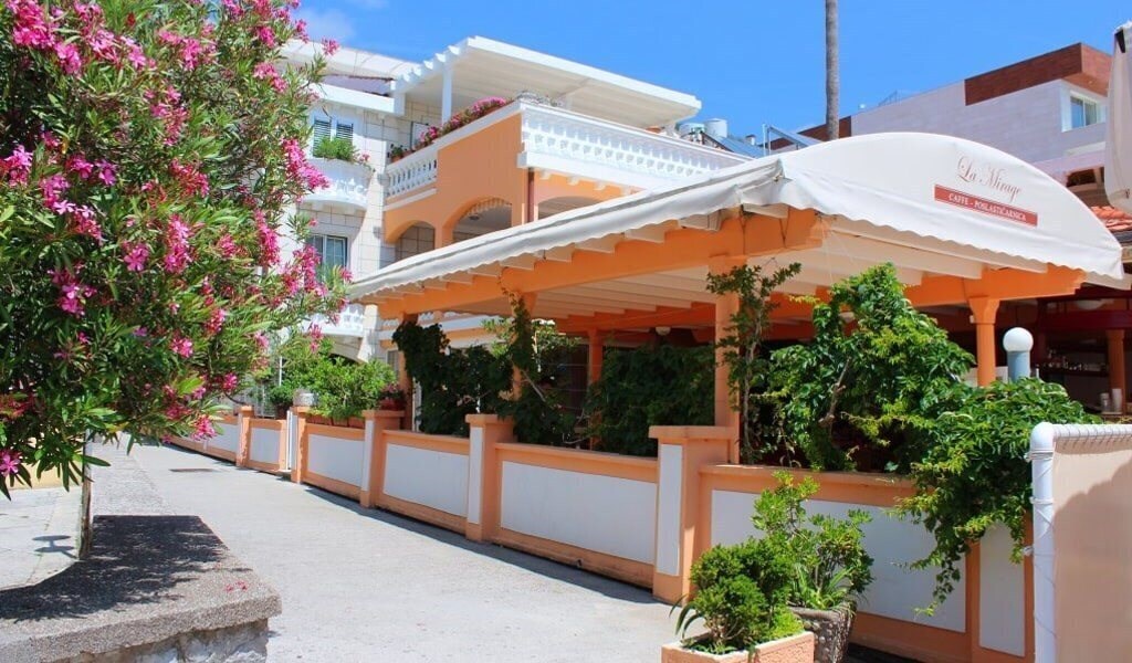 Отель Апартаменты «La Mirage» апартаменты