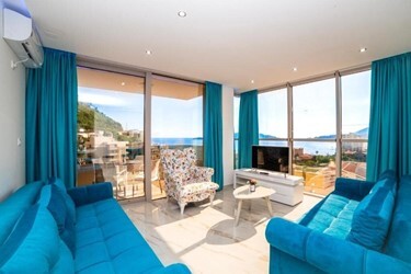 Гарячі тури та путівки