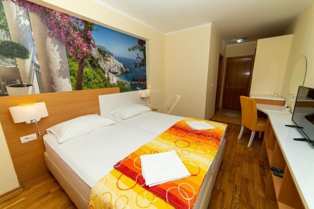 Вид Obala Plus Hotel (ex. Obala Small Hotel) 3*