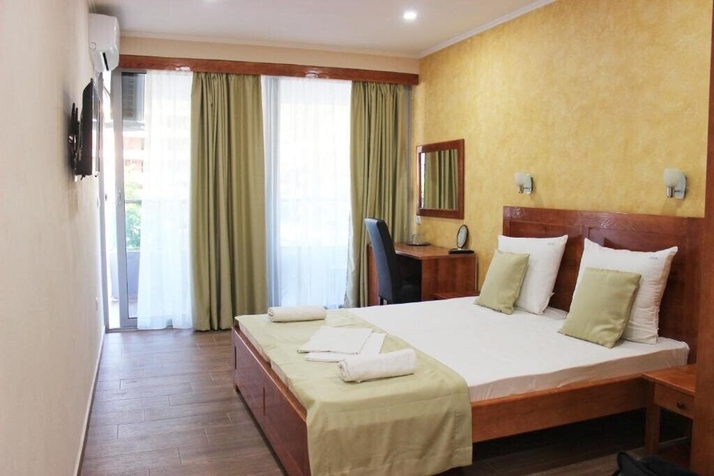 Вид Sirena Marta. 3*