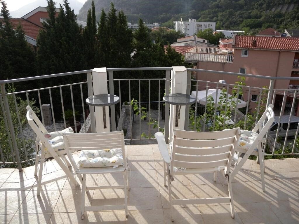 Вид Markovic Sutomote 3*