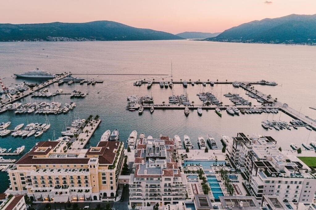 Вид Regent Porto Montenegro 5*