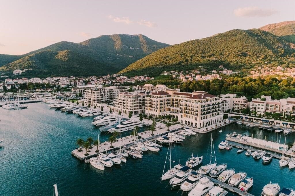 Територія Regent Porto Montenegro 5*