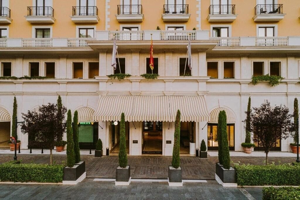 Панорама Regent Porto Montenegro 5*