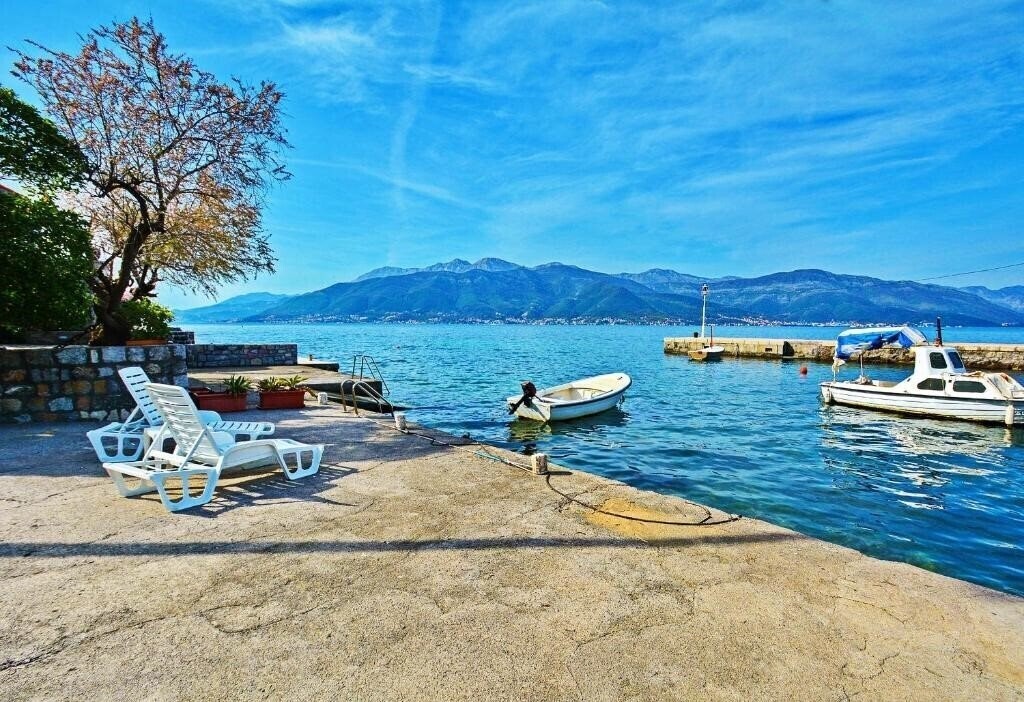 Готель Kjara Apartments 3*