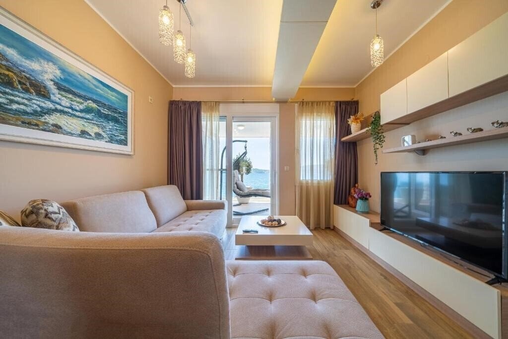 Вид Elysium Tivat 5*
