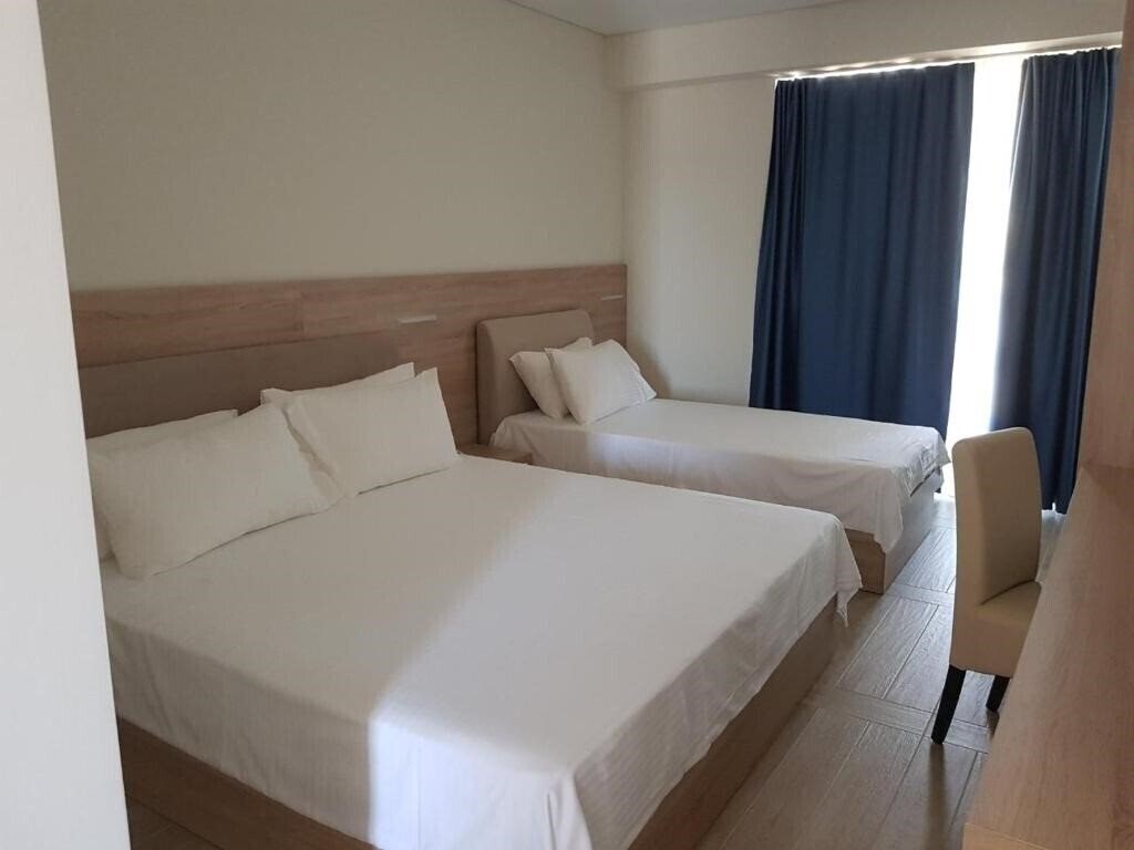 Територія Kosher Hotel Franca 4*