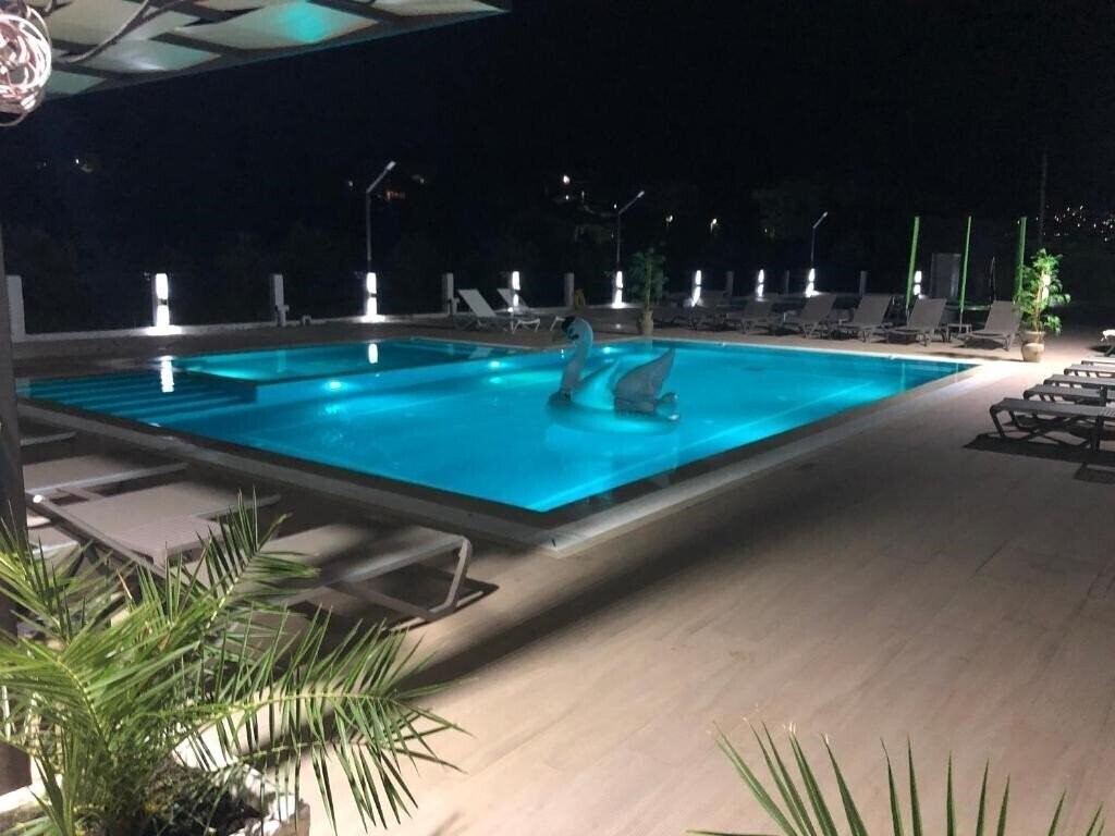 Панорама Holiday Apartments 4*