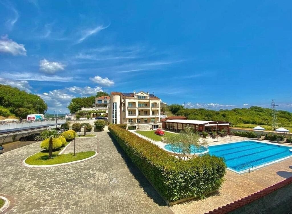 Готель Hotel Llolla 3*