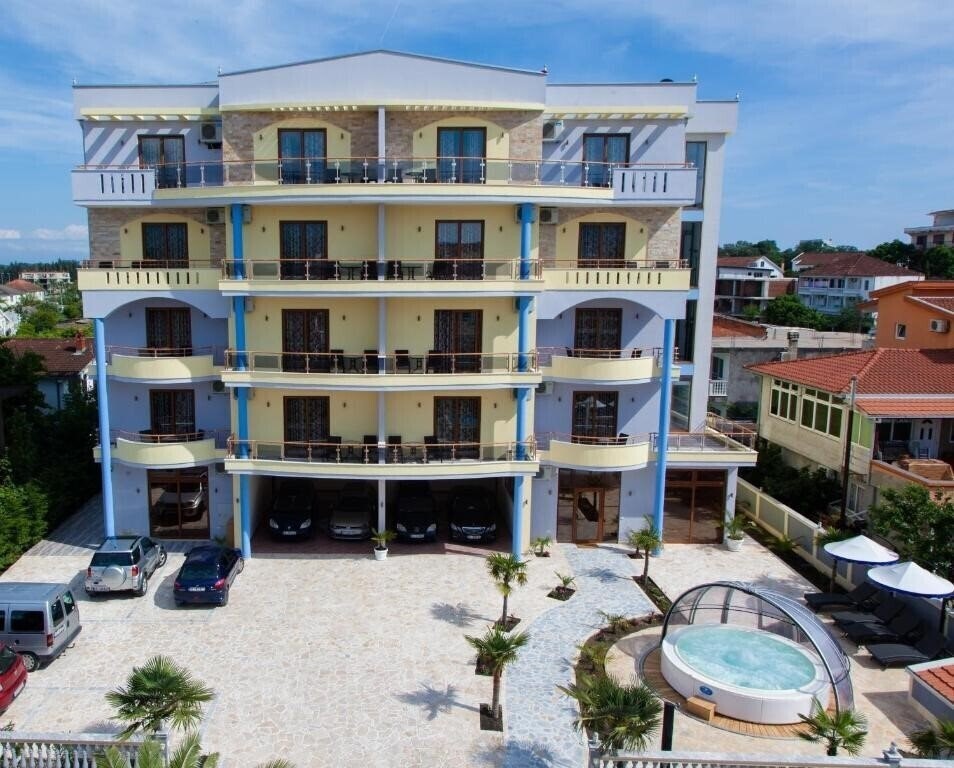 Вид Hotel Montefila 4*