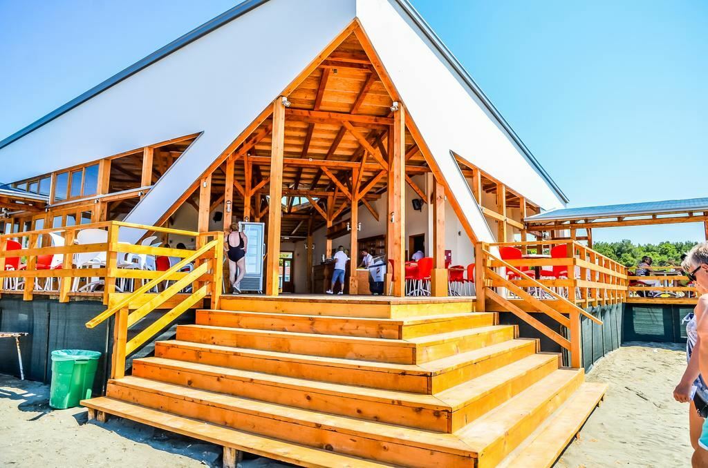 Территория Bellevue Hotel Ulcinj 2*