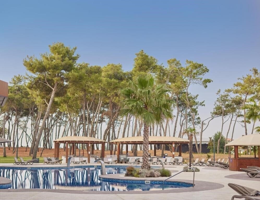 Панорама Holiday Village By Karisma 5*