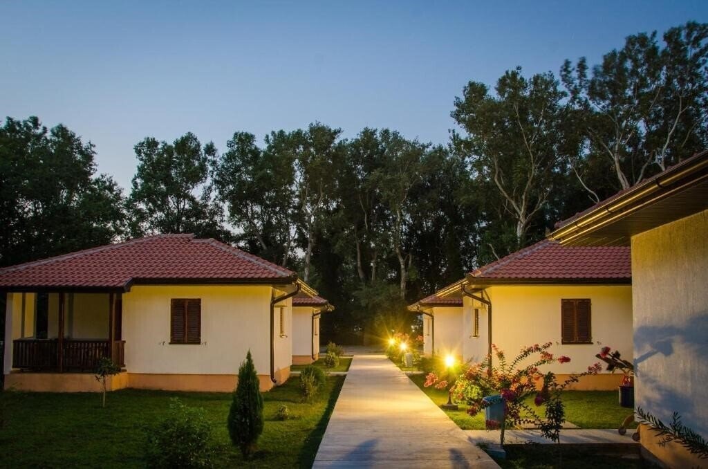 Апартаменти VELIKA PLAZA (ex. Velika Plaza Hotel) 2*