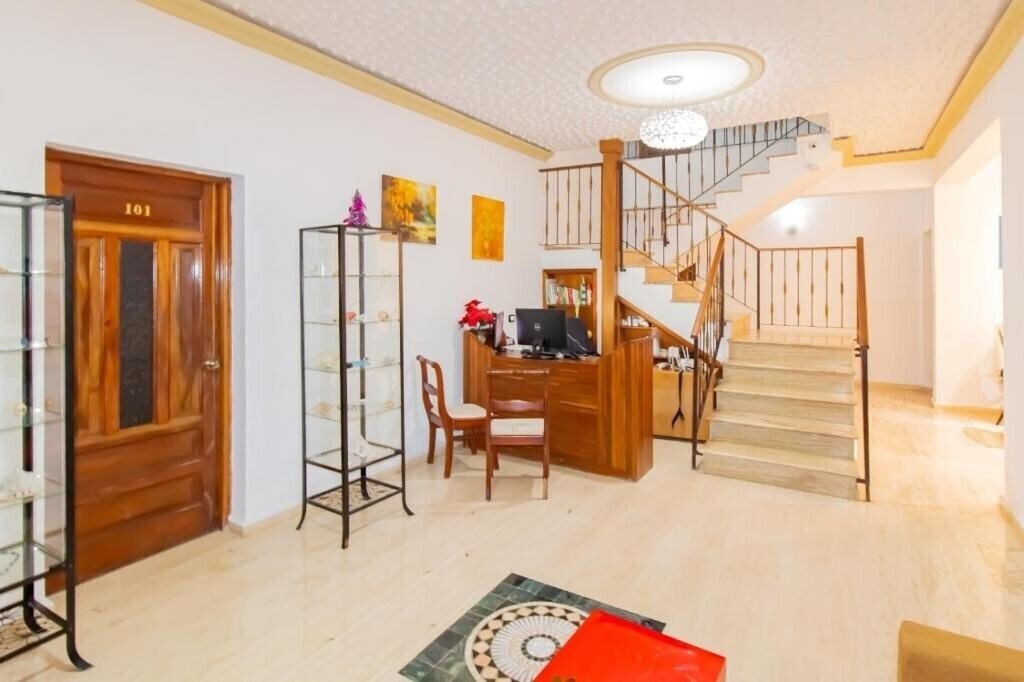 Апартаменты Villa Capri (ex. Villa Capri Salon & SPA, Apartahotel Villa Capri) 3*