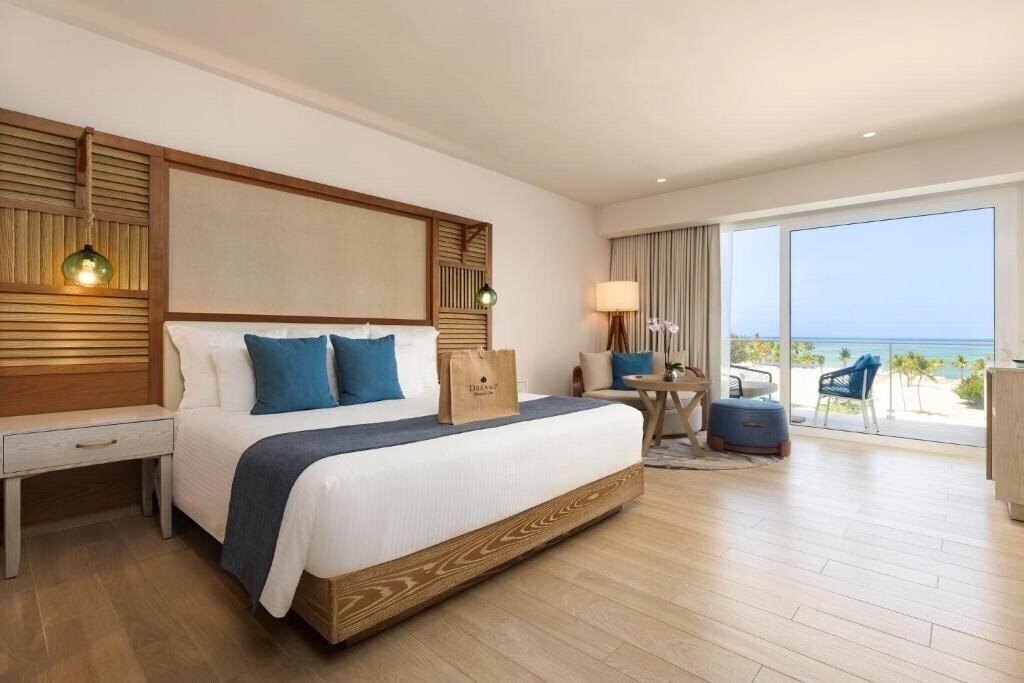 Вид Dreams Cap Cana (ex. Margaritaville Island Reserve Cap Cana, Azul Beach Resort Cap Cana by Karisma, TUI Blue Sensatori Cap Cana) 5*