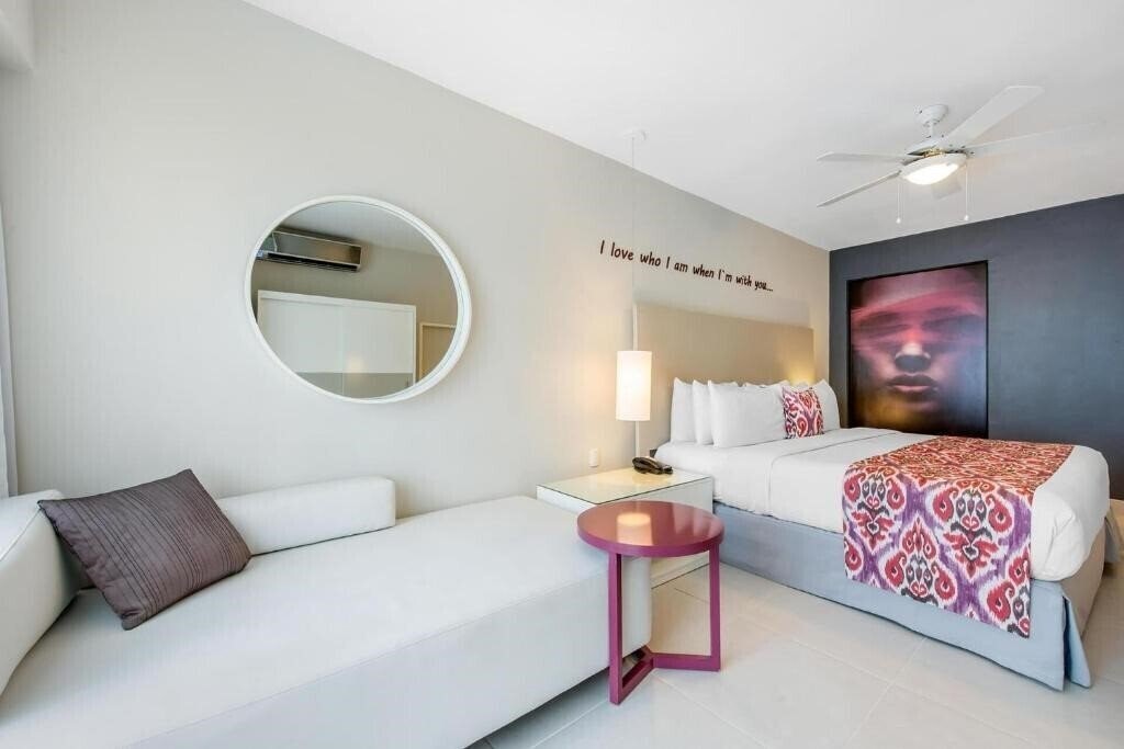 Территория Emotions by Hodelpa Juan Dolio 4*