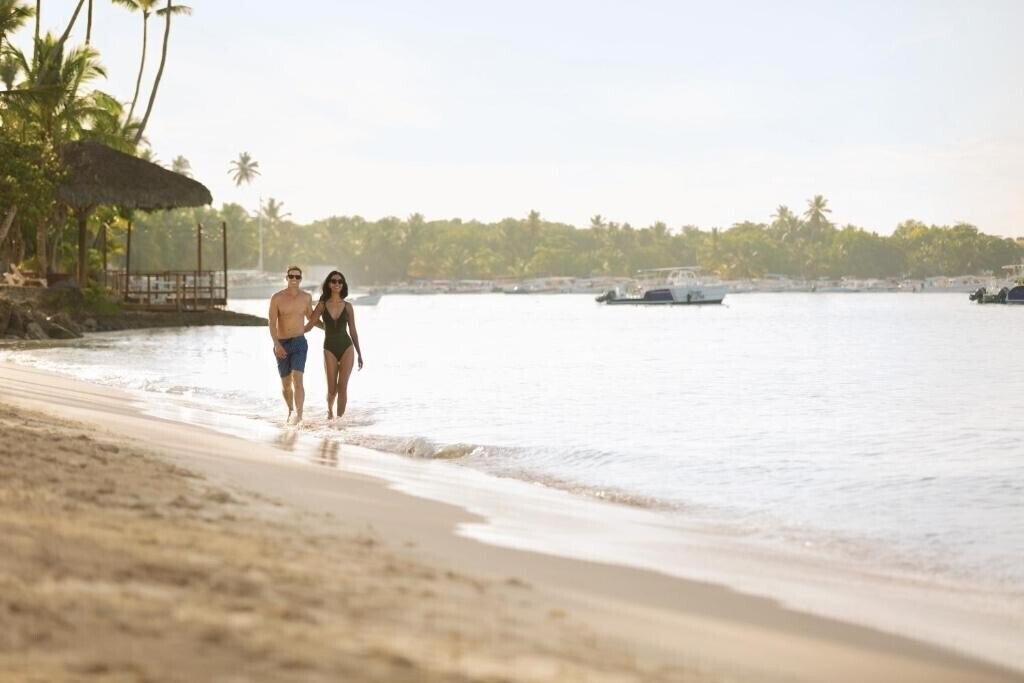 Територія Secrets La Romana Resort & SPA (ex. Dreams La Romana, Hilton La Romana Adults Only) 5*