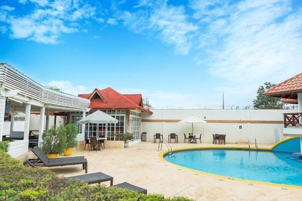 Территория Hostal Silvestre 2*