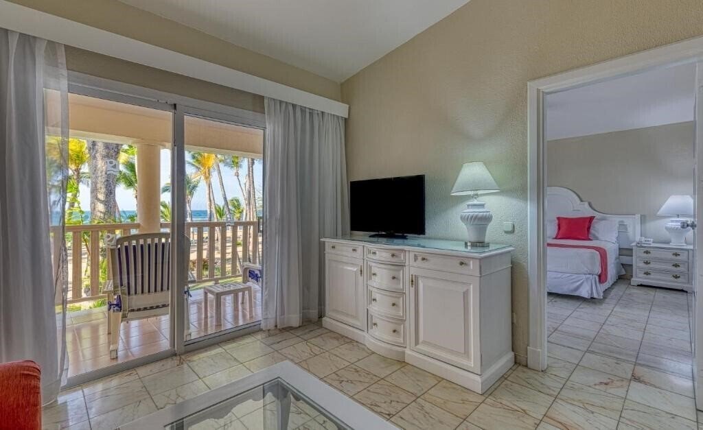 Панорама Playabachata Resort (ex. Riu Merengue Clubhotel) 5*